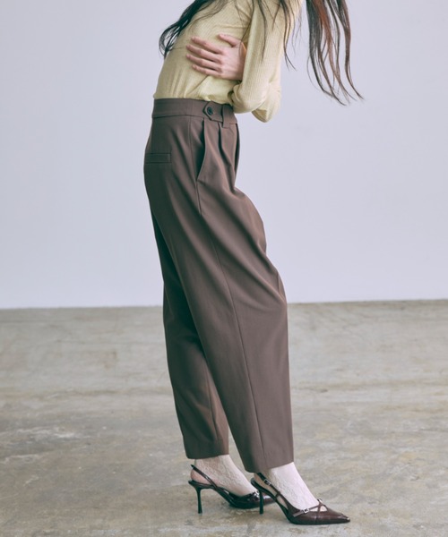 EN NEUME(エンノイム)の「Barrel Leg Pants / バレルレッグパンツ(その他パンツ・レディース・ブラック/ブラウン・0/1)」の10枚目の写真