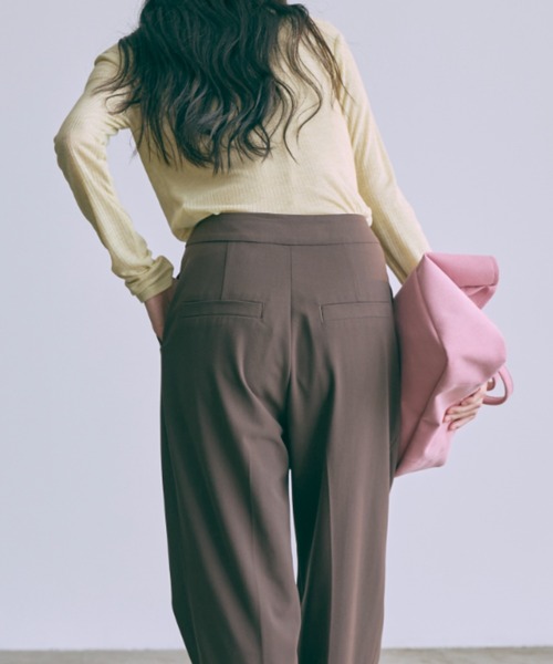 EN NEUME(エンノイム)の「Barrel Leg Pants / バレルレッグパンツ(その他パンツ・レディース・ブラック/ブラウン・0/1)」の13枚目の写真