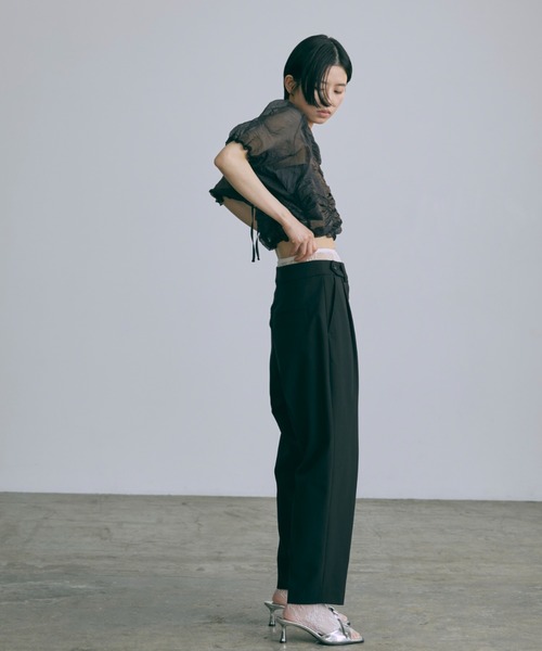 EN NEUME(エンノイム)の「Barrel Leg Pants / バレルレッグパンツ(その他パンツ・レディース・ブラック/ブラウン・0/1)」の16枚目の写真