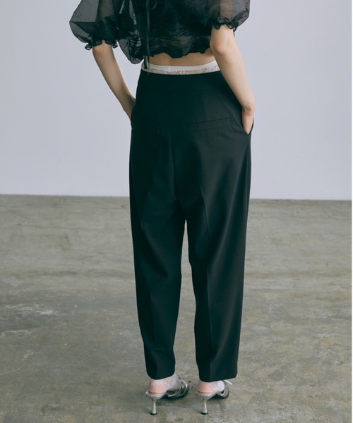 EN NEUME(エンノイム)の「Barrel Leg Pants / バレルレッグパンツ(その他パンツ・レディース・ブラック/ブラウン・0/1)」の7枚目の写真