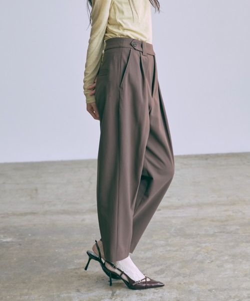 EN NEUME(エンノイム)の「Barrel Leg Pants / バレルレッグパンツ(その他パンツ・レディース・ブラック/ブラウン・0/1)」の9枚目の写真