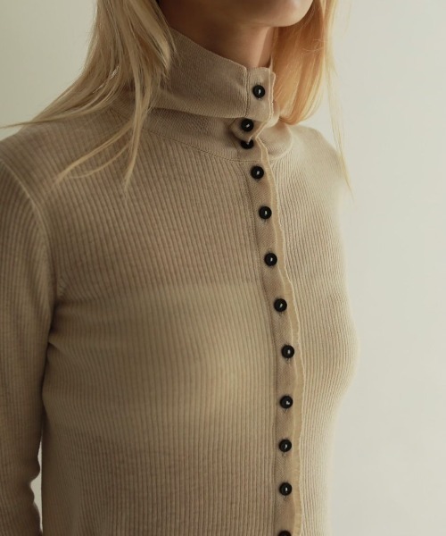 anuke（アンヌーク）の「anuke　Wool Knit Shirts ウールニットシャツ/62420531（ニット/セーター・レディース・クリーム/ブラック・ONE SIZE）」の6枚目の写真