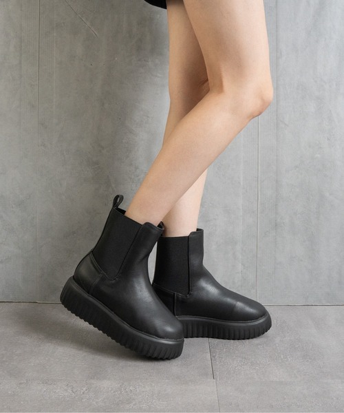 Fabby fabby（ファビィーファビィー）の「トラックソールワイドサイドゴアショートブーツ（ブーツ・レディース・ブラック/シルバー・SMALL/LARGE/MEDIUM）」の20枚目の写真