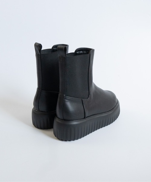 Fabby fabby（ファビィーファビィー）の「トラックソールワイドサイドゴアショートブーツ（ブーツ・レディース・ブラック/シルバー・SMALL/LARGE/MEDIUM）」の16枚目の写真