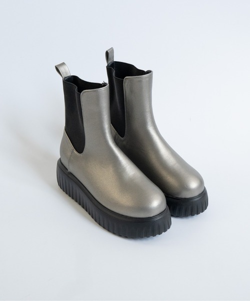 Fabby fabby（ファビィーファビィー）の「トラックソールワイドサイドゴアショートブーツ（ブーツ・レディース・ブラック/シルバー・SMALL/LARGE/MEDIUM）」の6枚目の写真