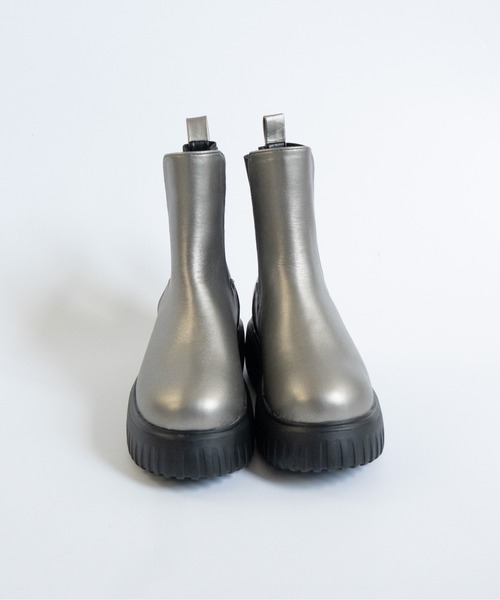 Fabby fabby（ファビィーファビィー）の「トラックソールワイドサイドゴアショートブーツ（ブーツ・レディース・ブラック/シルバー・SMALL/LARGE/MEDIUM）」の9枚目の写真