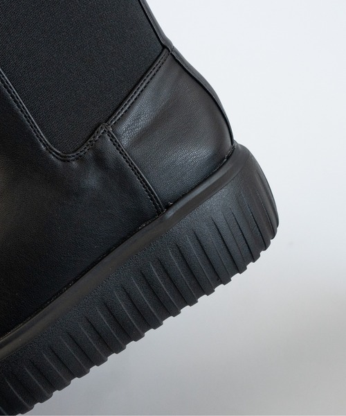 Fabby fabby（ファビィーファビィー）の「トラックソールワイドサイドゴアショートブーツ（ブーツ・レディース・ブラック/シルバー・SMALL/LARGE/MEDIUM）」の11枚目の写真