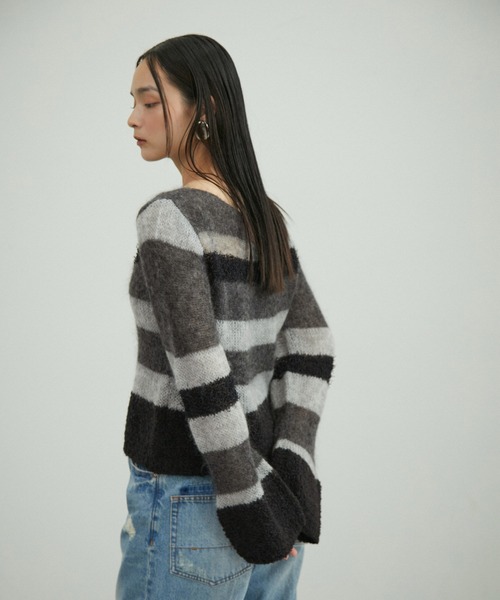 ADAM ET ROPE'（アダムエロペ）の「ミックスヤーンボーダーニットプルオーバー（ニット/セーター・レディース・グレー系その他/ホワイト系その他7・FREE）」の21枚目の写真