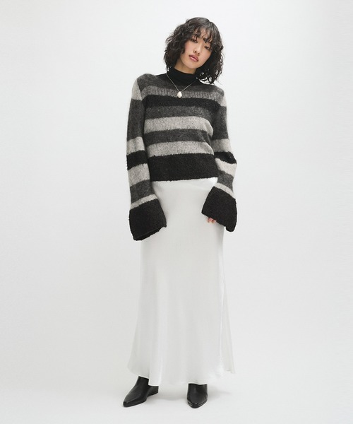 ADAM ET ROPE'（アダムエロペ）の「ミックスヤーンボーダーニットプルオーバー（ニット/セーター・レディース・グレー系その他/ホワイト系その他7・FREE）」の9枚目の写真