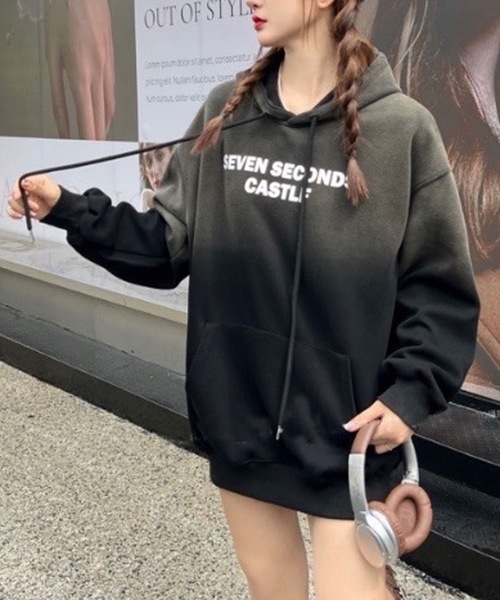 CREARE -LINO-（クレアーレリノ）の「＜選べるアソート＞グラデーションロゴ入りパーカー（パーカー・レディース・ブラック/ブラック系その他/ブルー/ピンク/レッド・FREE）」の7枚目の写真