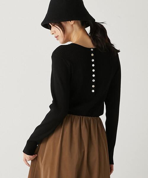 MELROSE claire(メルローズ クレール)の「【微光沢のレーヨンポリエステルワイドリブの2WAYヘンリーネック&ラウンドネックプルオーバー】(ニット/セーター・レディース・ブラウン/グレイッシュベージュ/ブラック/オフホワイト・FREE)」の18枚目の写真