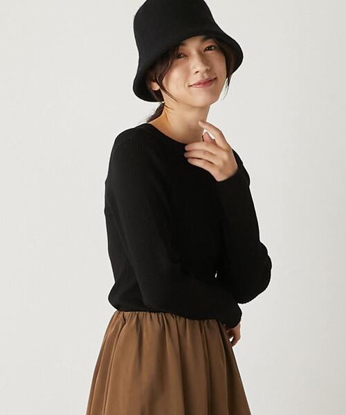 MELROSE claire(メルローズ クレール)の「【微光沢のレーヨンポリエステルワイドリブの2WAYヘンリーネック&ラウンドネックプルオーバー】(ニット/セーター・レディース・ブラウン/グレイッシュベージュ/ブラック/オフホワイト・FREE)」の19枚目の写真