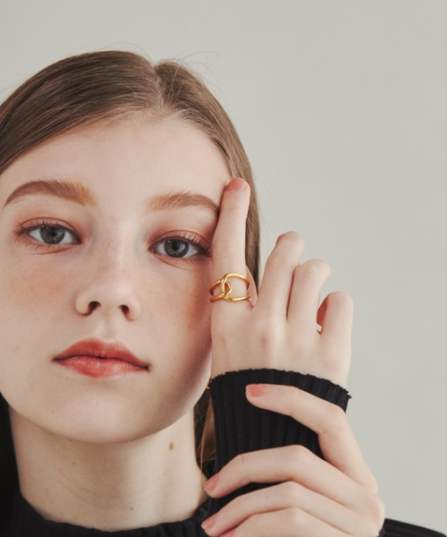 ciite' surgical stainless（シーテサージカルステンレス）の「【 金属アレルギー対応 】 ビッグクロスリング サージカルステンレス（リング・レディース・ゴールド/シルバー/ピンクゴールド・13号/15号/4号/11号/7号/9号）」の4枚目の写真