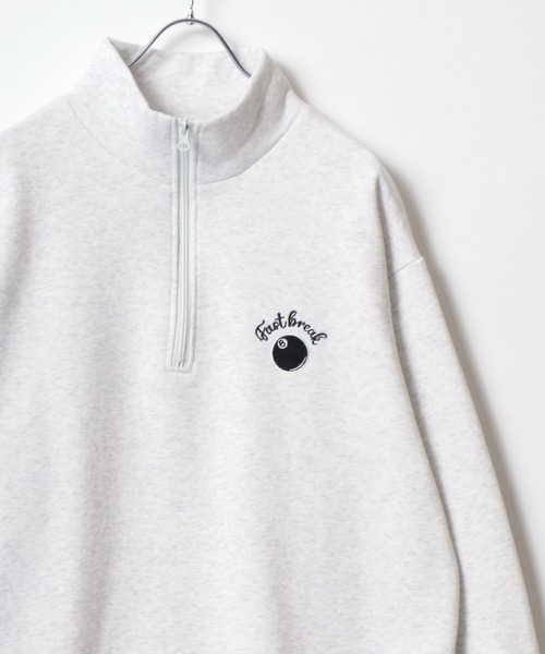 MRU（エムアールユー）の「MRU/エムアールユー 裏起毛  カレッジ/ミリタリー/ストリートデザイン刺繍 スウェット ハーフジップ トレーナー レディース メンズ（スウェット・メンズ・ブラック系その他2/ブラック/グレー系その他/アッシュグレー/ブラック系その他/ホワイト/ベージュ/グレー系その他2/ネイビー・LL/M/L）」の6枚目の写真