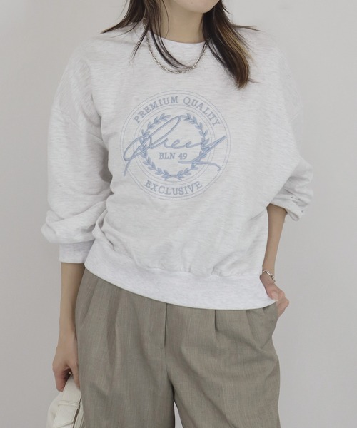 Reurie'(レウリィ)の「【ZOZO限定】ラウンド刺繍ロゴスウェット 英字プリント カレッジスウェット シンプル カジュアル ベーシック ホワイト 白 ライトグレー(スウェット・レディース・ライトグレー・FREE)」の17枚目の写真