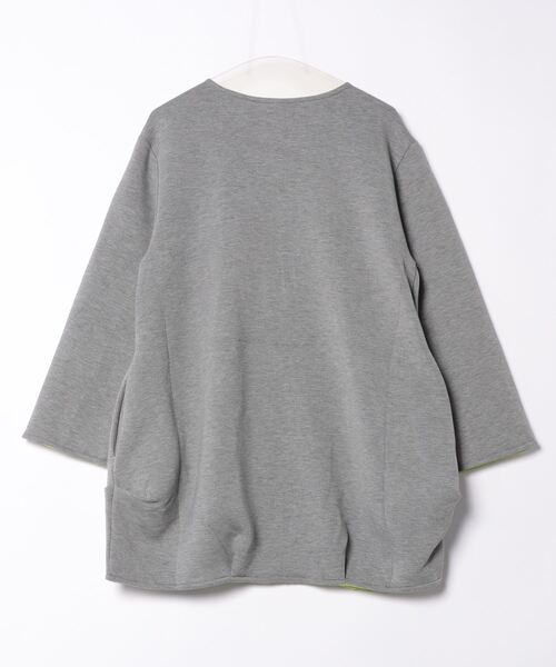 Q（キュー）の「ダンボールコクーンアウター（スウェット・レディース・ライトグレー/ブラック・MEDIUM）」の8枚目の写真