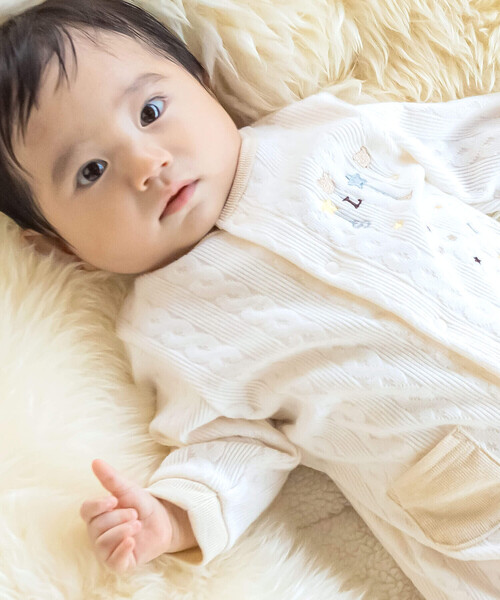 SLAP SLIP BABY（スラップスリップベビー）の「おしりクマパッチ前ポケット付きロンパースベビー(60~80cm)（ロンパース・キッズ・ベージュ/オフホワイト・60cm/70cm/80ｃｍ）」の3枚目の写真