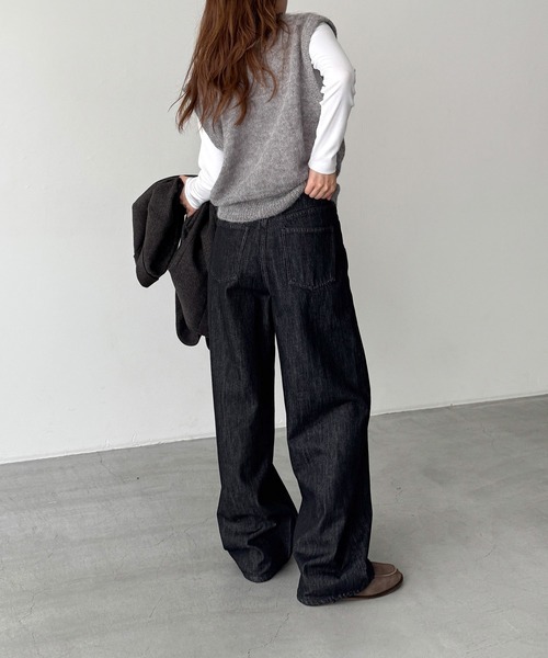 CANAL JEAN(キャナルジーン)の「ローライズデニムワイドパンツ(デニムパンツ・レディース・インディゴブルー/ブラック・マルチサイズ)」の5枚目の写真