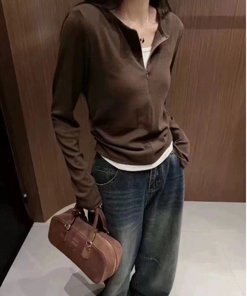 Coo+i(クーイ)の「レイヤード風ジップ長袖カットソー(Tシャツ/カットソー・レディース・ブラウン/ブラック/チャコールグレー・FREE)」の9枚目の写真