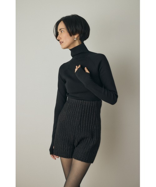 M_（エムアンダーバー）の「ミックスニットショートパンツ