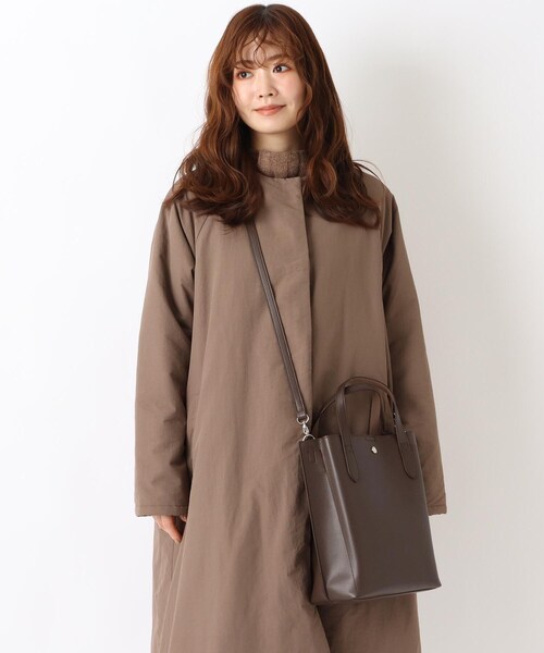 one'sterrace(ワンズテラス)の「Legato Largo かるいかばん縦型2WAYトート(トートバッグ・レディース・グレー系4/ダークブラウン系8・99)」の15枚目の写真