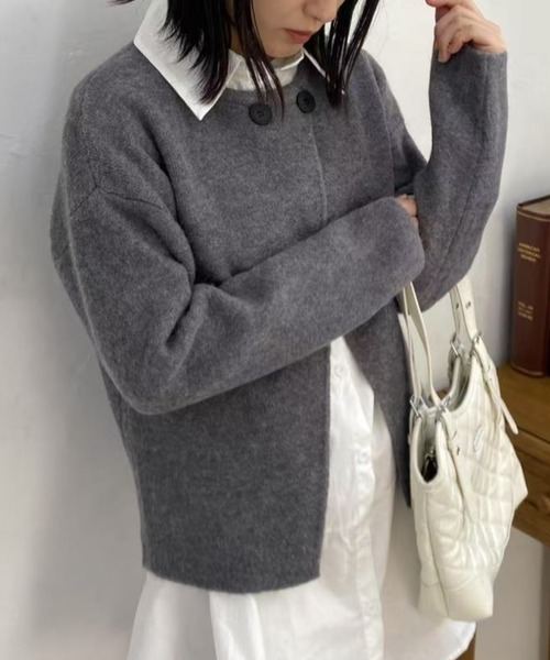 mebole(メボレ)の「2つボタン ラウンドネックニットカーディガン(カーディガン/ボレロ・レディース・ブラック/グレー/レッド/ホワイト・FREE)」の16枚目の写真