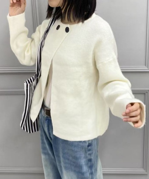 mebole(メボレ)の「2つボタン ラウンドネックニットカーディガン(カーディガン/ボレロ・レディース・ブラック/グレー/レッド/ホワイト・FREE)」の7枚目の写真