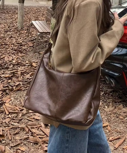 ammy.（エイミードット）の「【 ammy. / エイミードット 】 ソフト フェイクレザー ショルダーバッグ（ショルダーバッグ・レディース・ブラウン/ブラック・FREE）」の11枚目の写真