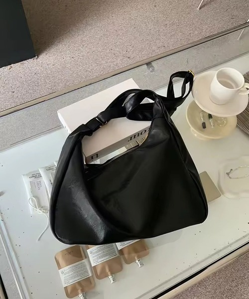 ammy.（エイミードット）の「【 ammy. / エイミードット 】 ソフト フェイクレザー ショルダーバッグ（ショルダーバッグ・レディース・ブラウン/ブラック・FREE）」の12枚目の写真