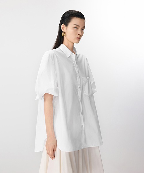 JNBY（ジェーエヌビーワイ）の「Airy Ballon-sleeve Shirt / エアリーバルーンスリーブシャツ（シャツ/ブラウス・レディース・ブラック/ホワイト・38/40/36）」の3枚目の写真