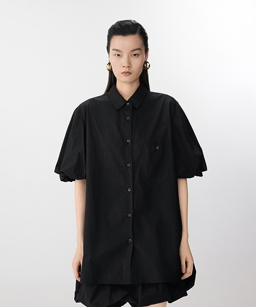 JNBY（ジェーエヌビーワイ）の「Airy Ballon-sleeve Shirt / エアリーバルーンスリーブシャツ（シャツ/ブラウス・レディース・ブラック/ホワイト・38/40/36）」の12枚目の写真