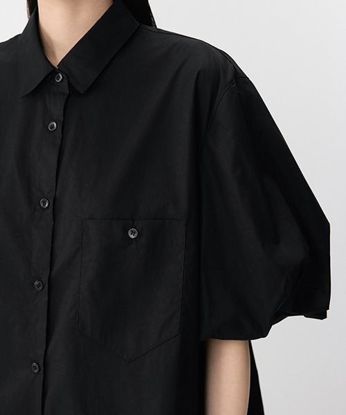 JNBY（ジェーエヌビーワイ）の「Airy Ballon-sleeve Shirt / エアリーバルーンスリーブシャツ（シャツ/ブラウス・レディース・ブラック/ホワイト・38/40/36）」の14枚目の写真