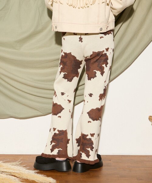 HELLO.SANFRANCISCO(ハローサンフランシスコ)の「【HELLO.SANFRANCISCO】COW柄ニットフレアパンツ(その他パンツ・レディース・アイボリー・ONE SIZE)」の16枚目の写真