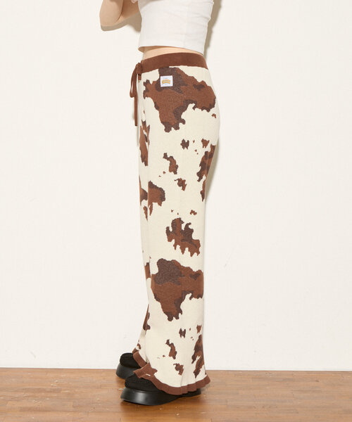 HELLO.SANFRANCISCO(ハローサンフランシスコ)の「【HELLO.SANFRANCISCO】COW柄ニットフレアパンツ(その他パンツ・レディース・アイボリー・ONE SIZE)」の11枚目の写真