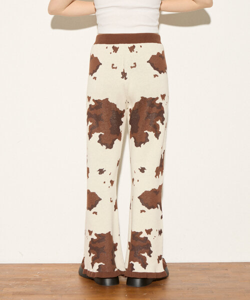HELLO.SANFRANCISCO(ハローサンフランシスコ)の「【HELLO.SANFRANCISCO】COW柄ニットフレアパンツ(その他パンツ・レディース・アイボリー・ONE SIZE)」の12枚目の写真