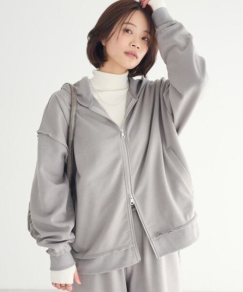 CRAFT STANDARD BOUTIQUE(クラフトスタンダードブティック)の「【ユニセックス】ダブルフェイスカットオフZIPパーカー(カーディガン/ボレロ・レディース・ベージュ/グレー/ブラック・L/M/S)」の3枚目の写真