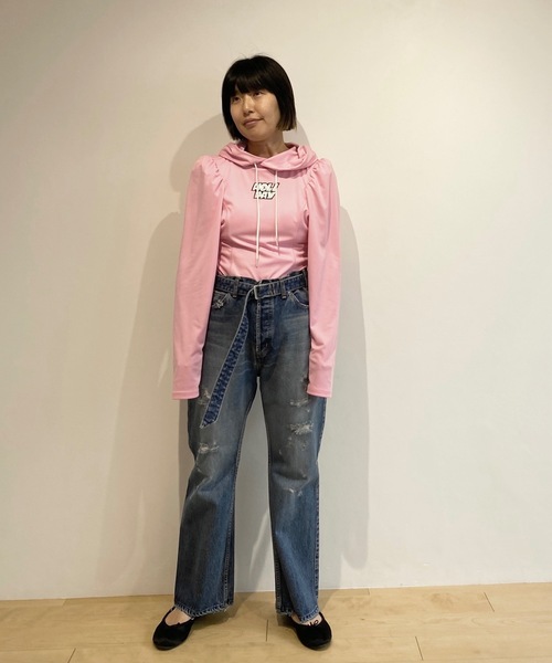 HOLIDAY（ホリデイ）の「FAST DRY JERSEY PUFF SHOULDER HOODIE ファストドライジャージパフショルダーフーディ（パーカー・レディース・ブラック/レモンイエロー/ピンク・ONE SIZE）」の14枚目の写真