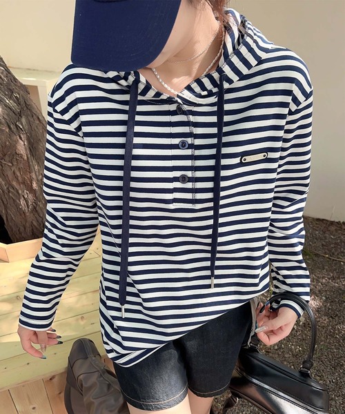 aimoha（アイモハ）の「ボーダーボタンパーカー（パーカー・レディース・グレー/ブラック/チョコ/ベージュ/ネイビー・FREE）」の5枚目の写真