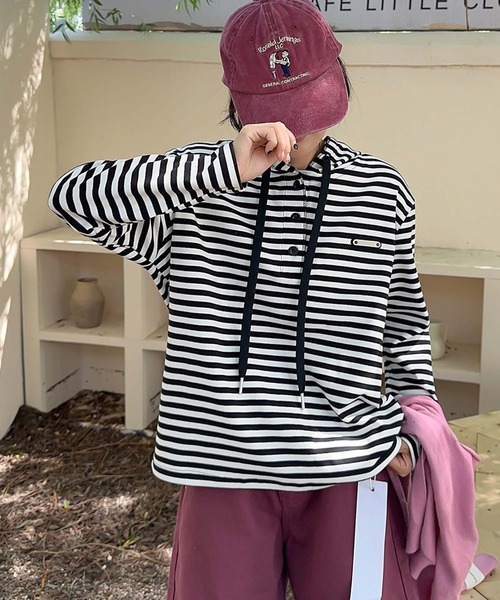 aimoha（アイモハ）の「ボーダーボタンパーカー（パーカー・レディース・グレー/ブラック/チョコ/ベージュ/ネイビー・FREE）」の2枚目の写真