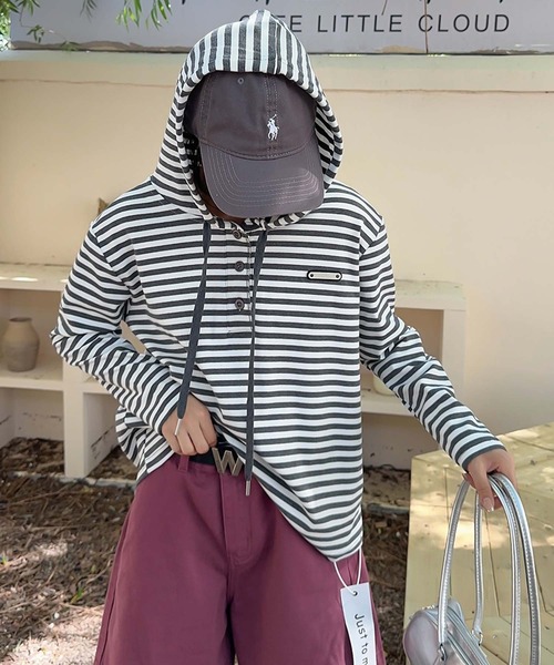 aimoha（アイモハ）の「ボーダーボタンパーカー（パーカー・レディース・グレー/ブラック/チョコ/ベージュ/ネイビー・FREE）」の8枚目の写真