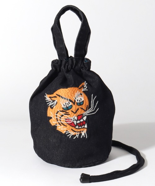 HOUSTON(ヒューストン)の「【HOUSTON/ヒューストン】EMB DENIM EFFECT BAG (DRAGON) (TIGER) /刺繍デニムエフェクトバッグ(龍) (虎)(ショルダーバッグ・メンズ・ブラック系3/ブラック系1/ブルー系2/ブラック系2/ブルー系1/ブルー系/ブラック系/ブルー系3・FREE)」の4枚目の写真