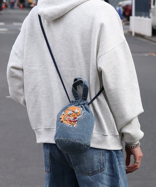 HOUSTON(ヒューストン)の「【HOUSTON/ヒューストン】EMB DENIM EFFECT BAG (DRAGON) (TIGER) /刺繍デニムエフェクトバッグ(龍) (虎)(ショルダーバッグ・メンズ・ブラック系3/ブラック系1/ブルー系2/ブラック系2/ブルー系1/ブルー系/ブラック系/ブルー系3・FREE)」の12枚目の写真
