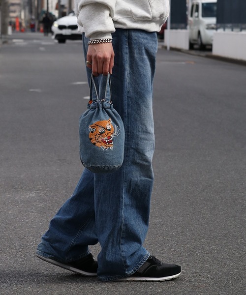 HOUSTON(ヒューストン)の「【HOUSTON/ヒューストン】EMB DENIM EFFECT BAG (DRAGON) (TIGER) /刺繍デニムエフェクトバッグ(龍) (虎)(ショルダーバッグ・メンズ・ブラック系3/ブラック系1/ブルー系2/ブラック系2/ブルー系1/ブルー系/ブラック系/ブルー系3・FREE)」の16枚目の写真