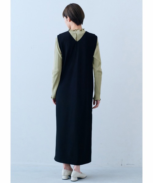 IEDIT（イディット）の「ＩＥＤＩＴ　品よく着られるきれいめカットソーノースリーブワンピース〈ブラック〉（ワンピース・レディース・ブラック・M/L/LL/3L/S/4L/MP）」の4枚目の写真