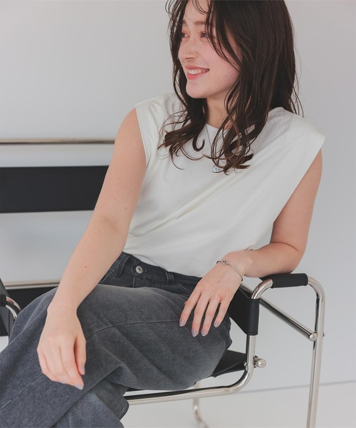 titivate(ティティベイト)の「汗染み防止フレンチスリーブTシャツ(Tシャツ/カットソー・レディース・グレー/ローズ/ブラック/チャコール/ホワイト系その他/ブラウン/ホワイト・S/M/L)」の9枚目の写真