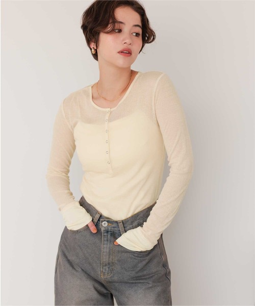 titivate(ティティベイト)の「シアーテレコヘンリーネックトップス(Tシャツ/カットソー・レディース・ピンク/ブラック/アイボリー/杢グレー/ブラウン/ライトブルー/イエロー/ネイビー・M)」の2枚目の写真