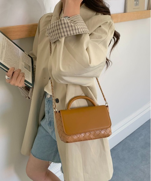 FINEnough(ファインナフ)の「チェーンショルダー2WAYショルダーバッグ(ショルダーバッグ・レディース・キャメル/ブルー/ピンク/ホワイト/ブラック・FREE)」の5枚目の写真