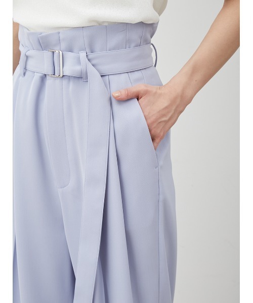 Mila Owen(ミラオーウェン)の「【UV加工】ドライタッチペーパーバッグパンツ(その他パンツ・レディース・アイボリー/ブラック/ライラック・0/1)」の6枚目の写真