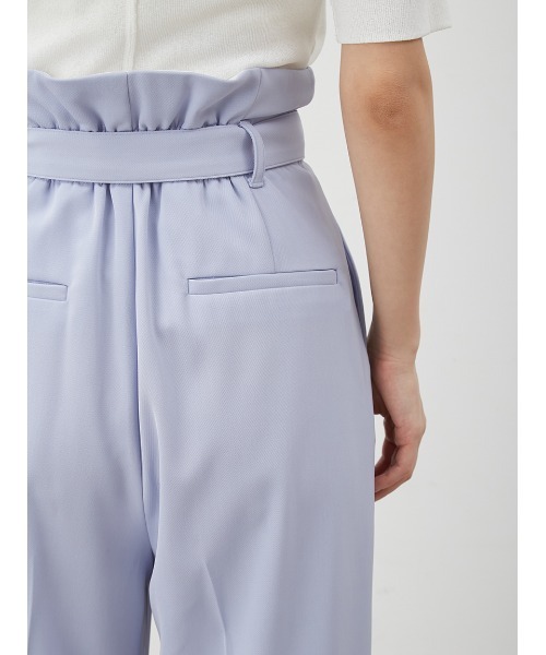 Mila Owen(ミラオーウェン)の「【UV加工】ドライタッチペーパーバッグパンツ(その他パンツ・レディース・アイボリー/ブラック/ライラック・0/1)」の8枚目の写真