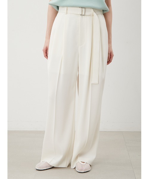 Mila Owen(ミラオーウェン)の「【UV加工】ドライタッチペーパーバッグパンツ(その他パンツ・レディース・アイボリー/ブラック/ライラック・0/1)」の17枚目の写真